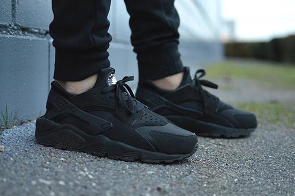 Nike Air Huarache黑武士